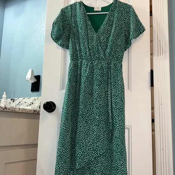 Green polka dot long summer dress - Picture 2 of 4